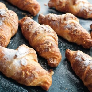 Almond Croissant (V)