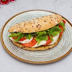 Pesto Mozzarella Sandwich (V)